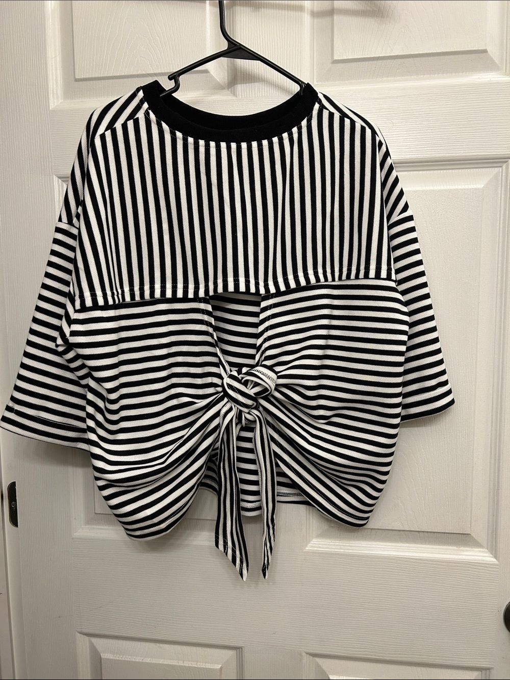 Women's Black & White Striped Tie-Back Top NWOT